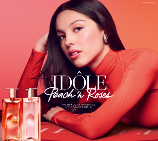 Olivia Rodrigo met Idôle parfumflesjes